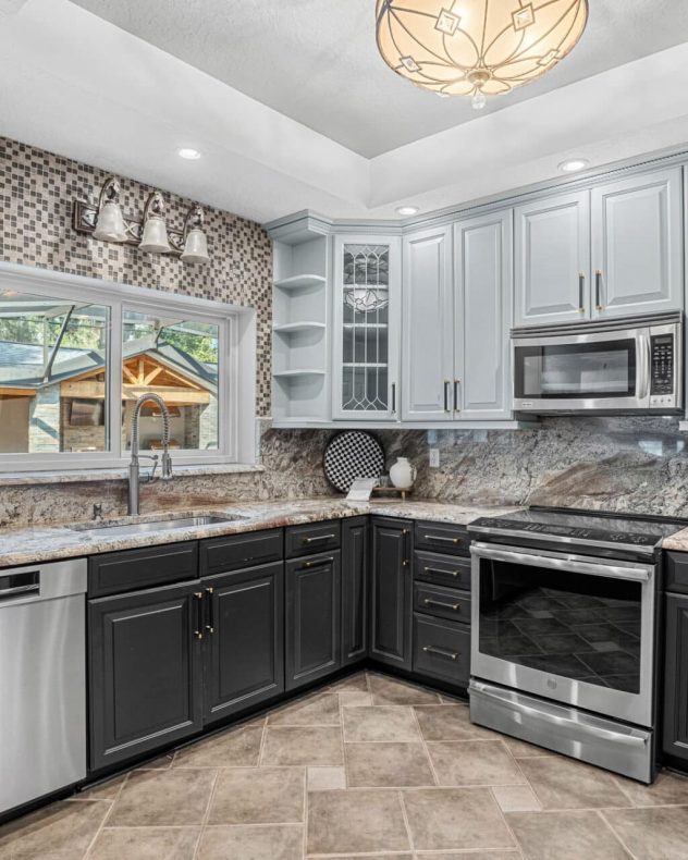 7-web-or-mls-525-w-yale-st